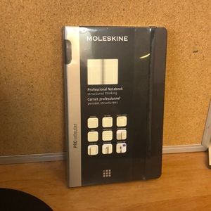 🗓NWT PRO MOLESKINE PLANNER 🗓